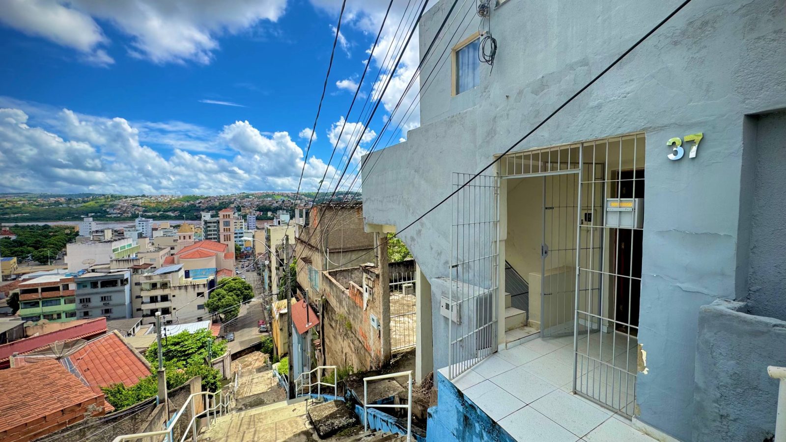 APARTAMENTO PRÓXIMO AO CENTRO DE COLATINA