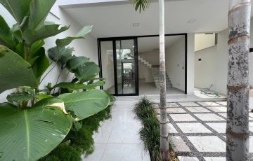 photo_5053553607214566282_y