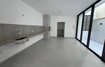 photo_5053553607214566293_y