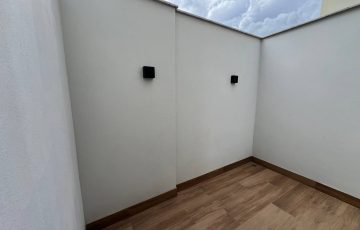 photo_5053553607214566315_y