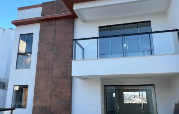 photo_5136569264847391663_y