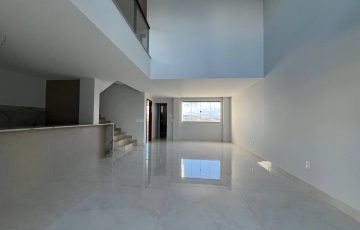 photo_5136569264847391664_y