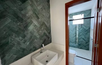 photo_5136569264847391683_y