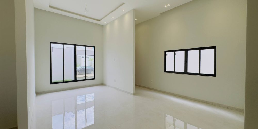 photo_5053091090776394911_w